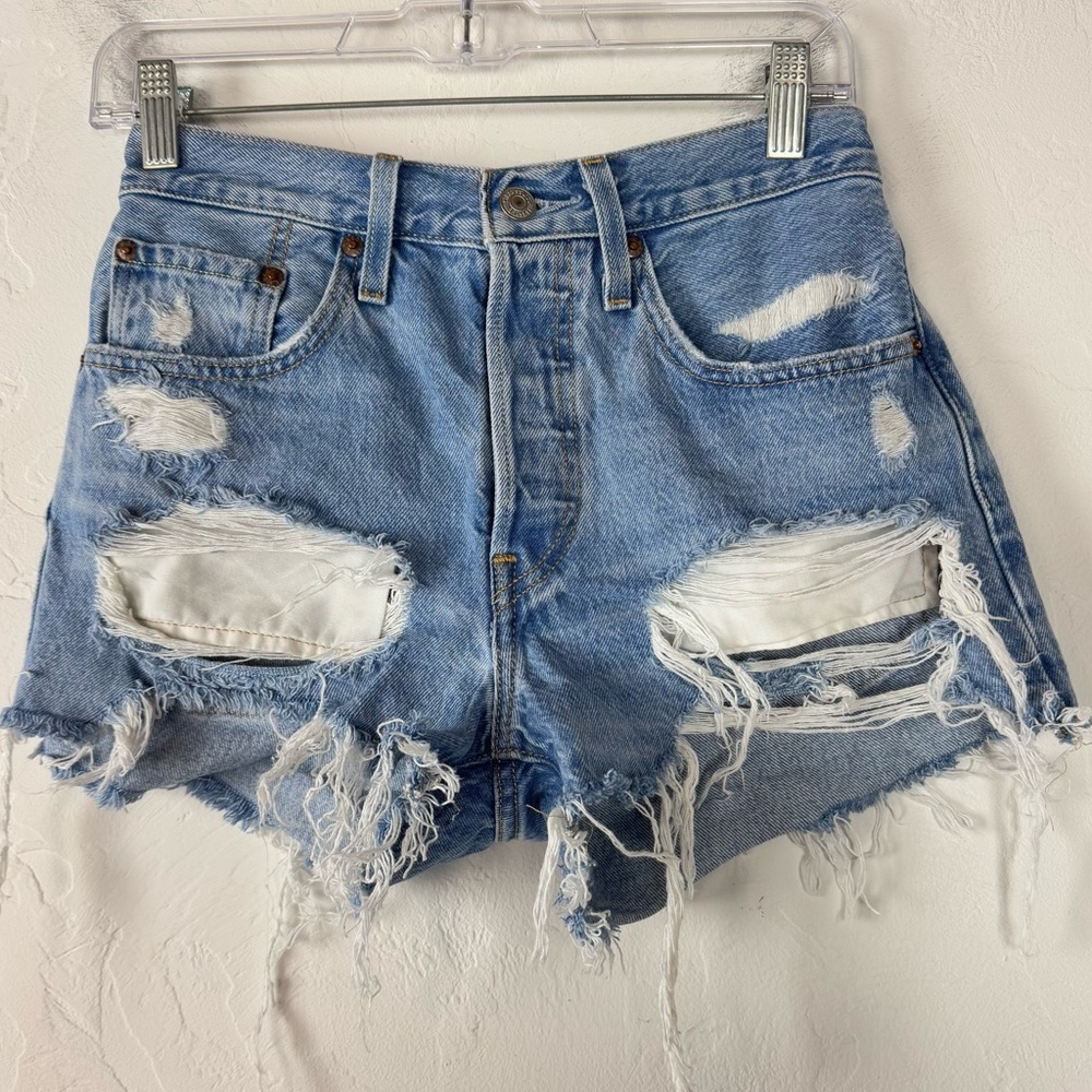 Levis Premium Shorts Denim Jean 501 Original Fit‎ Light Wash Blue Solid Ripped